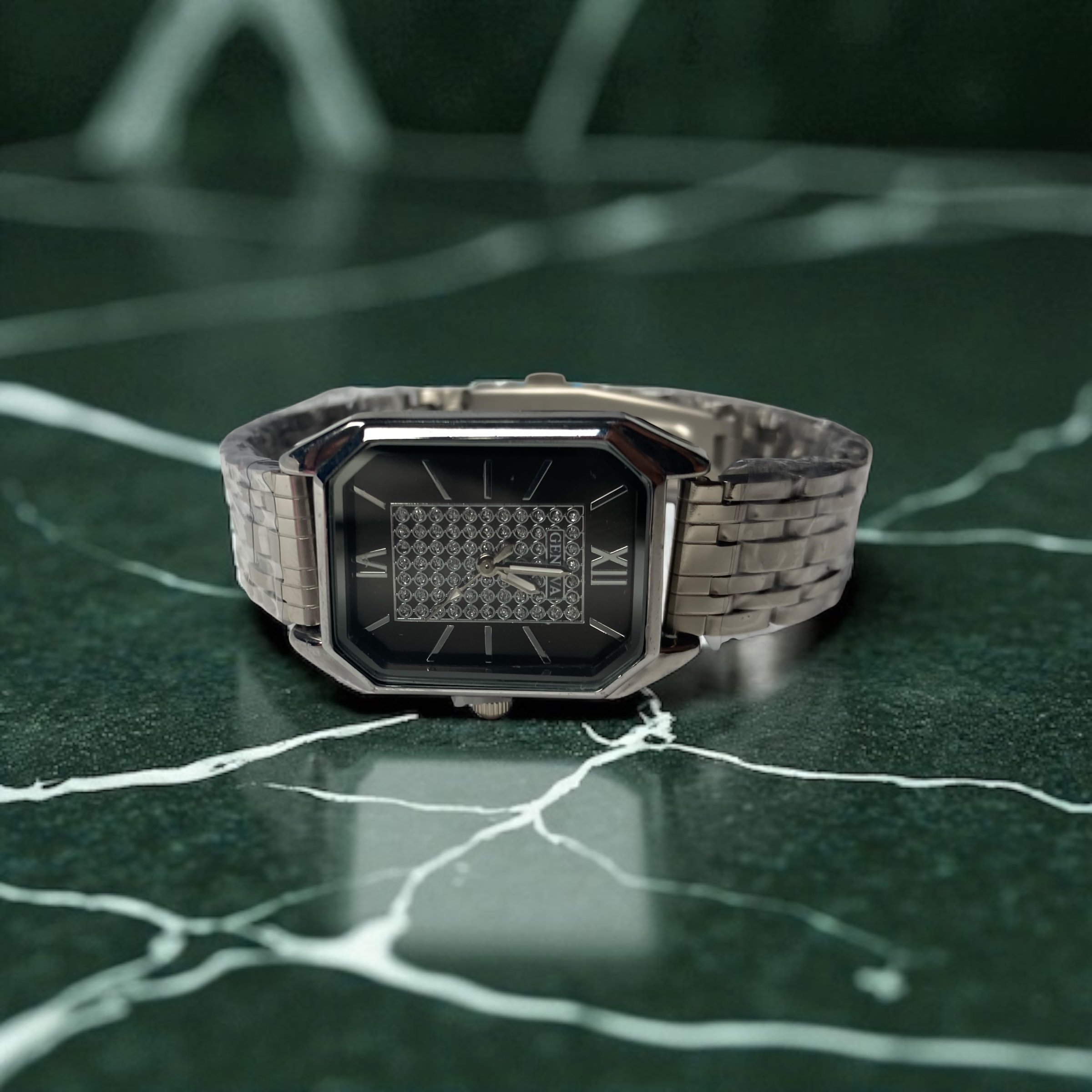 ساعت زنانه مستطیلی استیل GENEVA شب تاب - تصویر 2